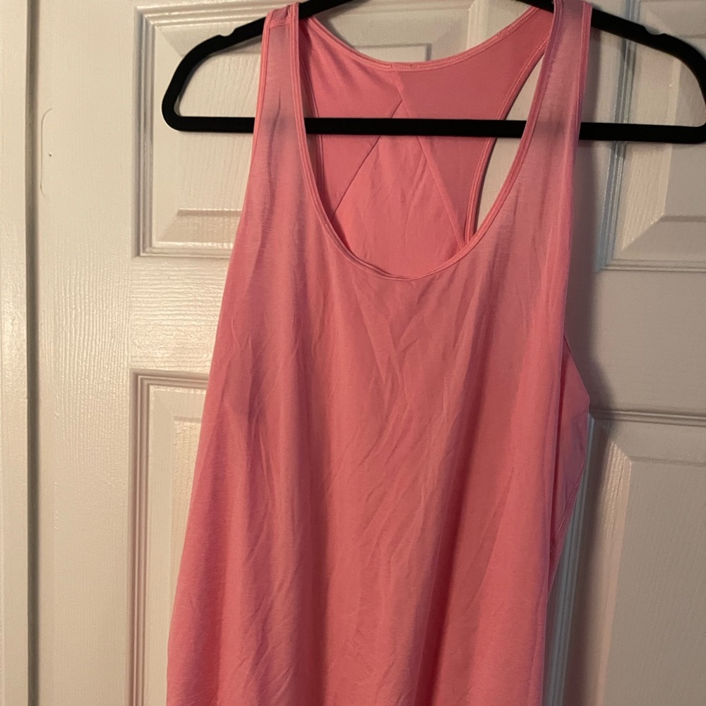 Lululemon pink tank top